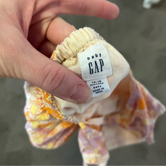 GAP Baby Floral Romper in Pink and Cream - Picture 4 of 5